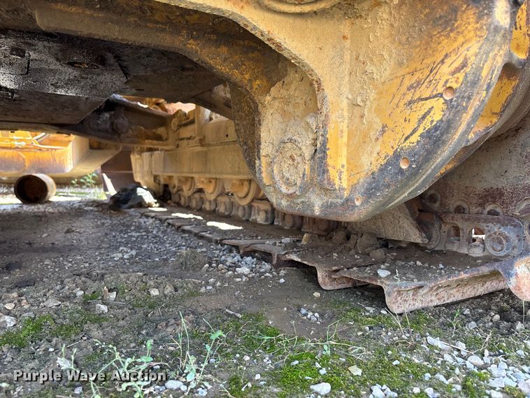 image for item DV4262 1995 Caterpillar D4C LGP dozer
