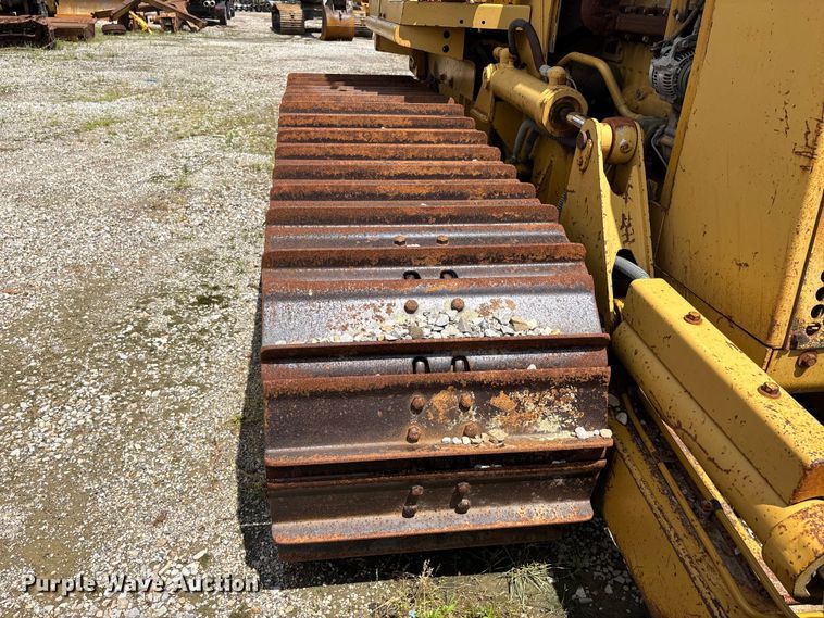image for item DV4262 1995 Caterpillar D4C LGP dozer