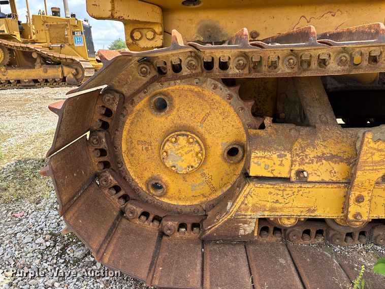 image for item DV4262 1995 Caterpillar D4C LGP dozer
