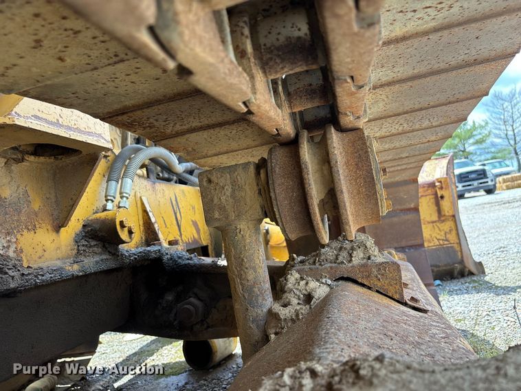 image for item DV4262 1995 Caterpillar D4C LGP dozer