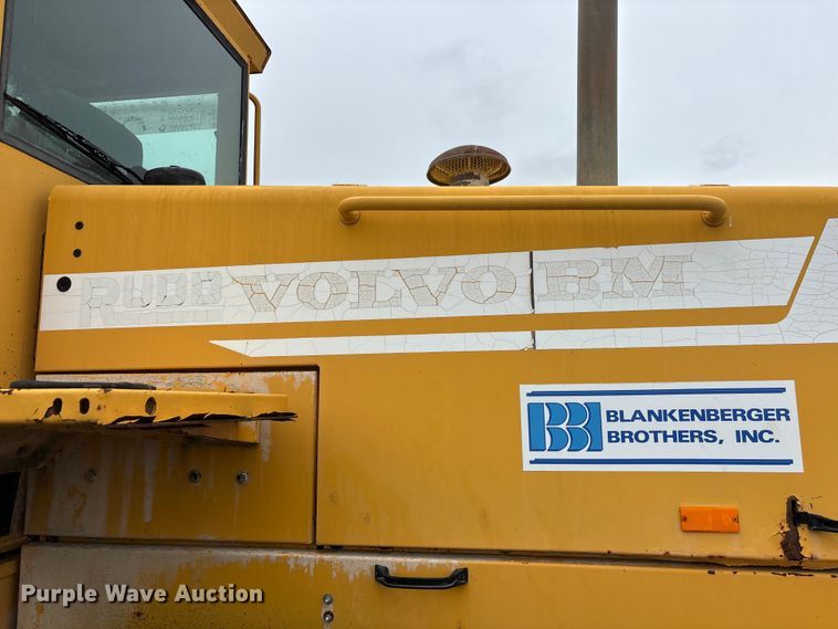 image for item DV4263 1996 Volvo L70C wheel loader