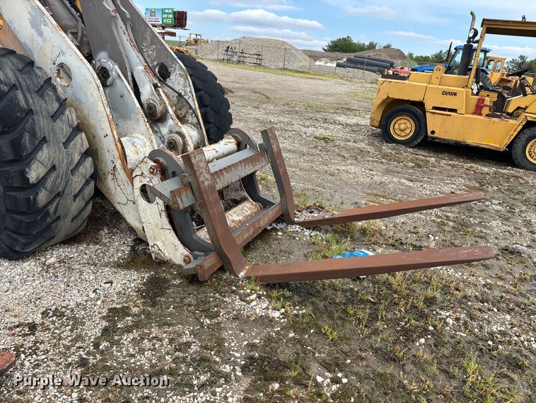 image for item DV4263 1996 Volvo L70C wheel loader