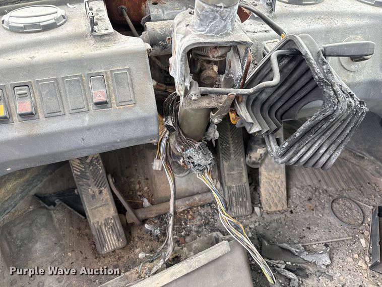 image for item DV4263 1996 Volvo L70C wheel loader