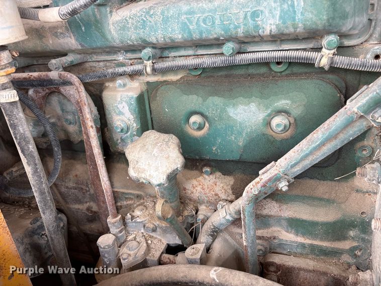 image for item DV4263 1996 Volvo L70C wheel loader