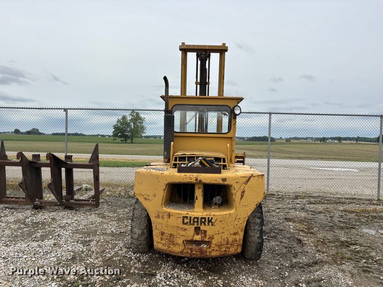 image for item DV4264 Clark P/L2358616 forklift