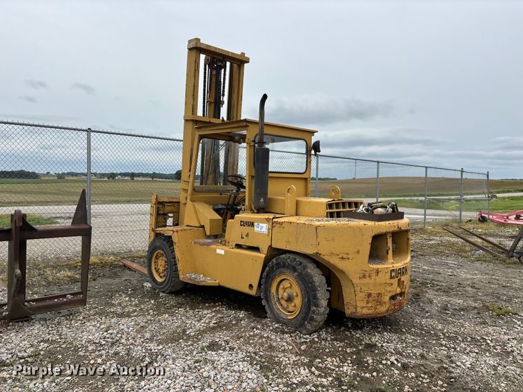 image for item DV4264 Clark P/L2358616 forklift