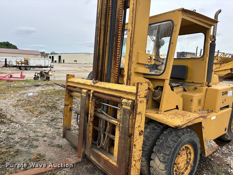 image for item DV4264 Clark P/L2358616 forklift