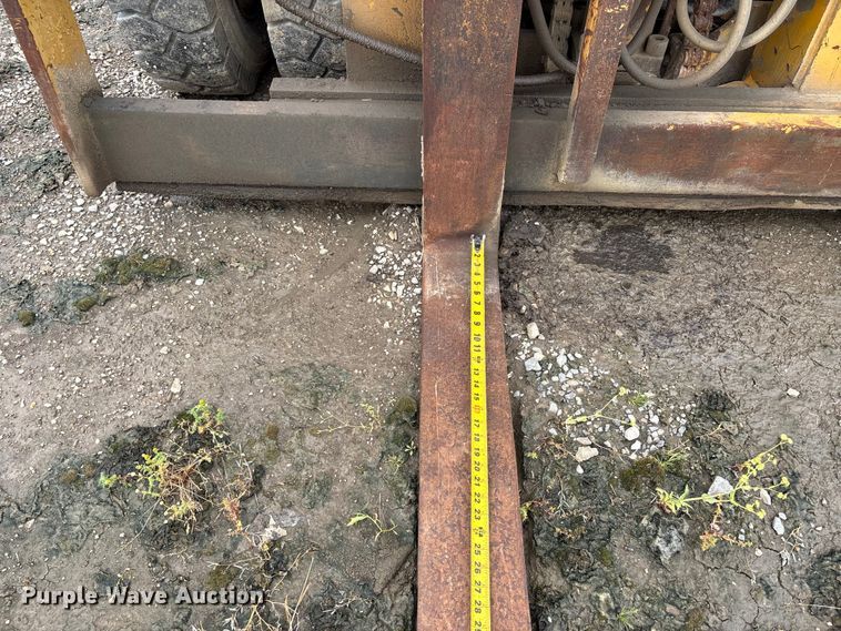 image for item DV4264 Clark P/L2358616 forklift