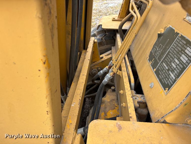 image for item DV4264 Clark P/L2358616 forklift