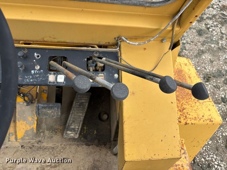 image for item DV4264 Clark P/L2358616 forklift
