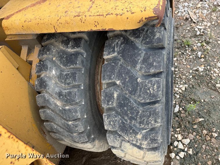image for item DV4264 Clark P/L2358616 forklift