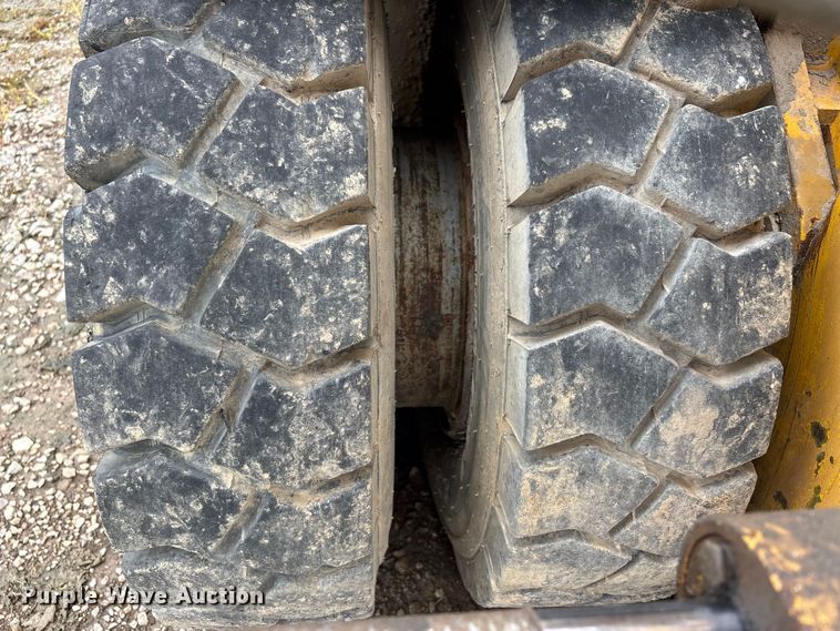 image for item DV4264 Clark P/L2358616 forklift