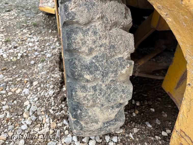 image for item DV4264 Clark P/L2358616 forklift