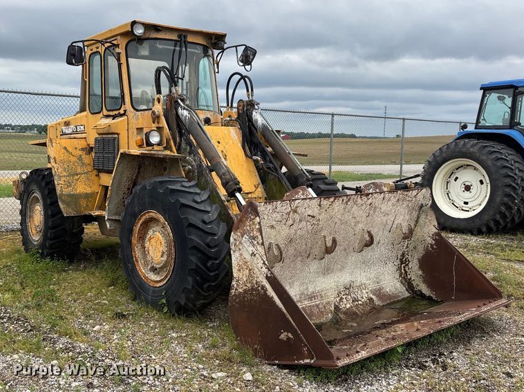 image for item DV4265 1987 Volvo L70 wheel loader