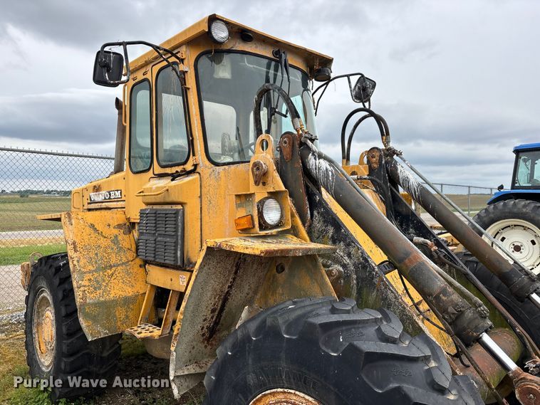 image for item DV4265 1987 Volvo L70 wheel loader