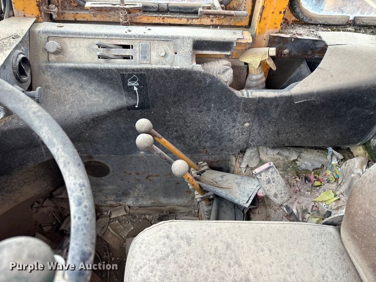 image for item DV4265 1987 Volvo L70 wheel loader