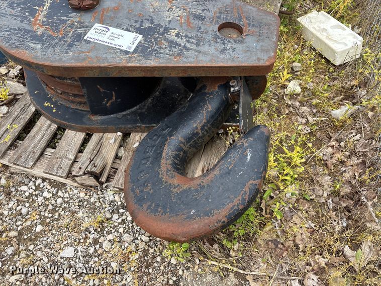 image for item DV4267 Miller crane block and hook