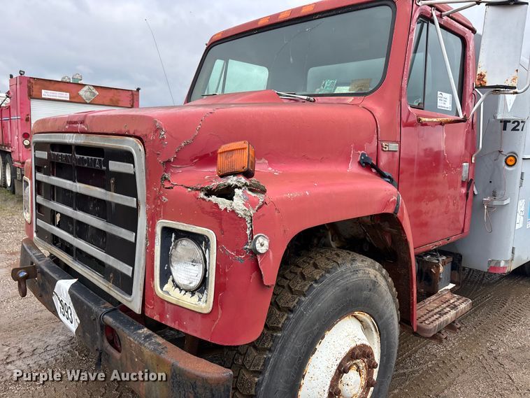 image for item DV4269 1979 International 1854 fuel truck