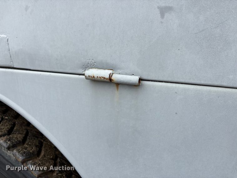 image for item DV4269 1979 International 1854 fuel truck
