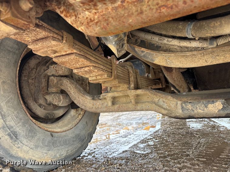 image for item DV4269 1979 International 1854 fuel truck