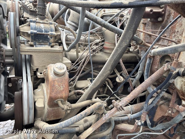 image for item DV4269 1979 International 1854 fuel truck