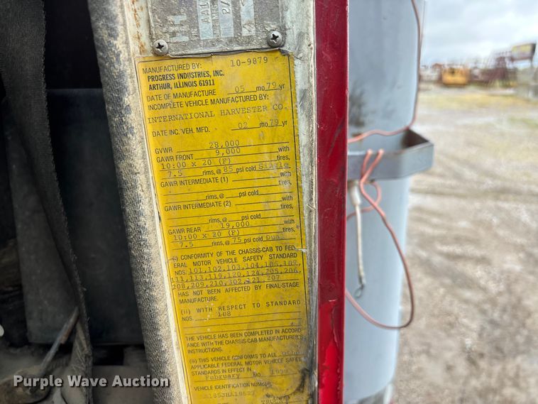 image for item DV4269 1979 International 1854 fuel truck