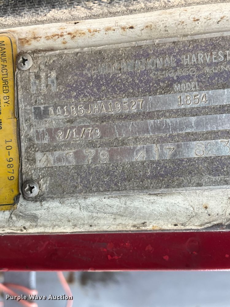 image for item DV4269 1979 International 1854 fuel truck