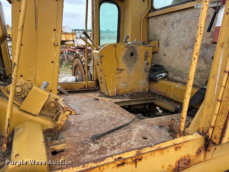image for item DV4270 1979 Caterpillar 140G motor grader