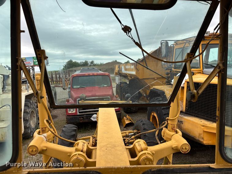 image for item DV4270 1979 Caterpillar 140G motor grader