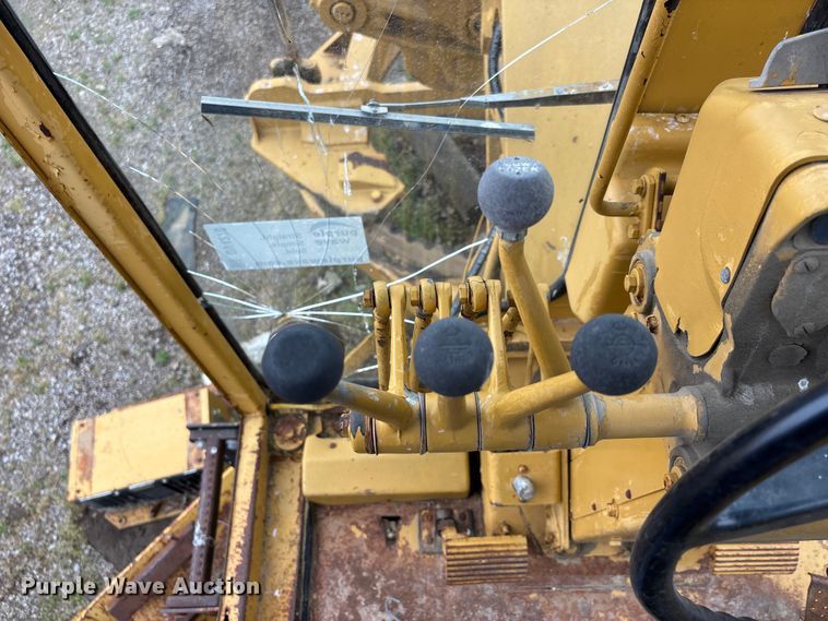 image for item DV4270 1979 Caterpillar 140G motor grader