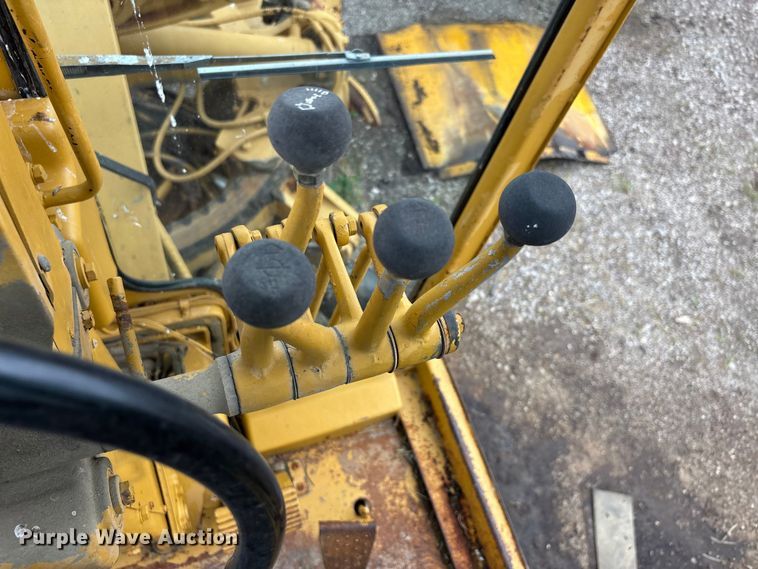 image for item DV4270 1979 Caterpillar 140G motor grader