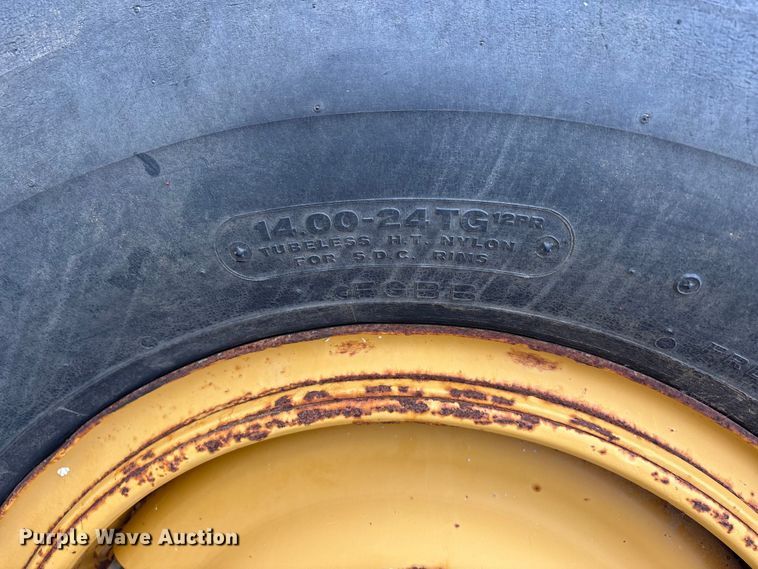 image for item DV4270 1979 Caterpillar 140G motor grader