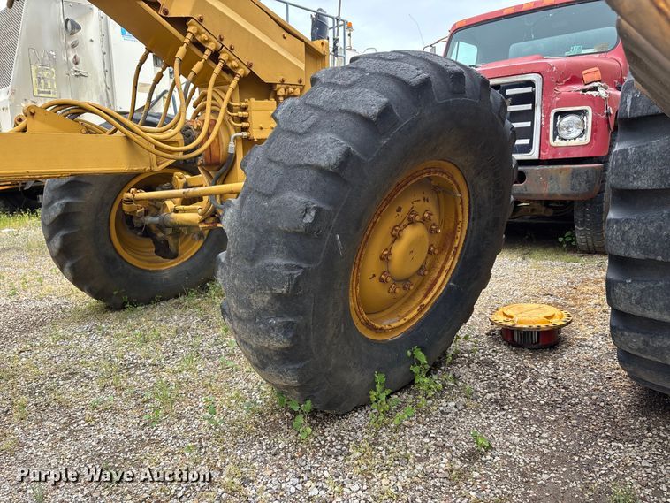 image for item DV4270 1979 Caterpillar 140G motor grader
