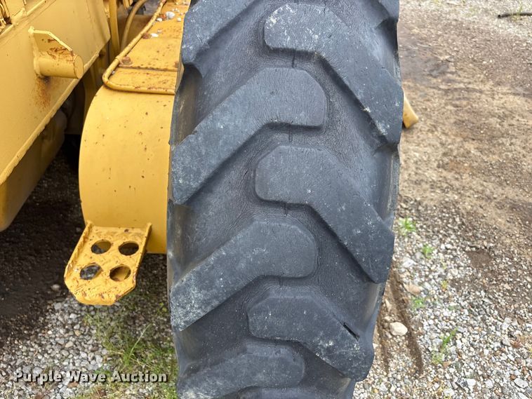 image for item DV4270 1979 Caterpillar 140G motor grader