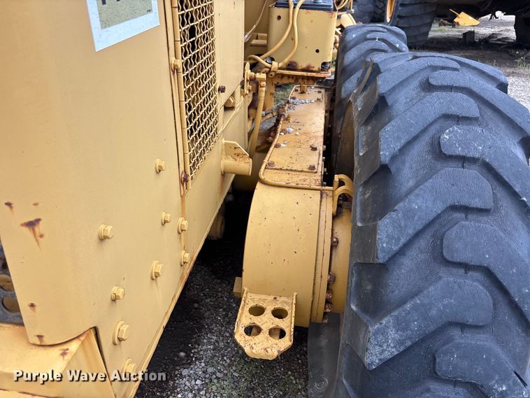 image for item DV4270 1979 Caterpillar 140G motor grader