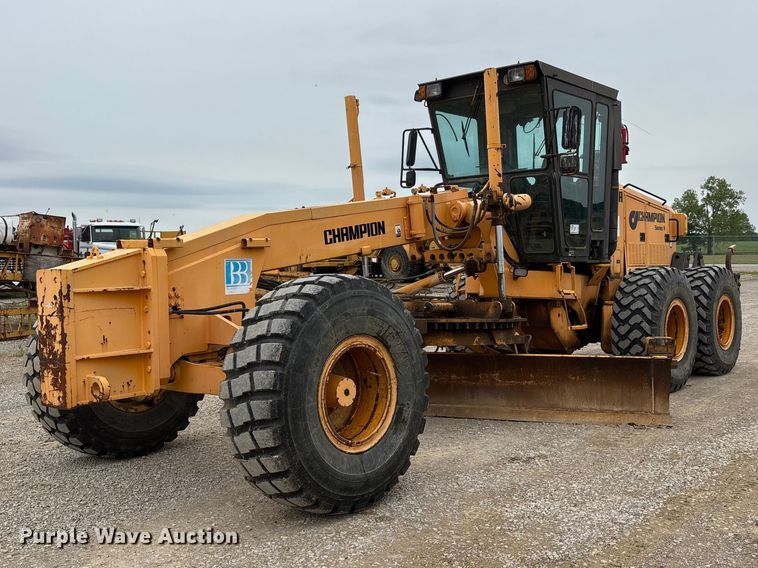image for item DV4271 1999 Champion 780A motor grader