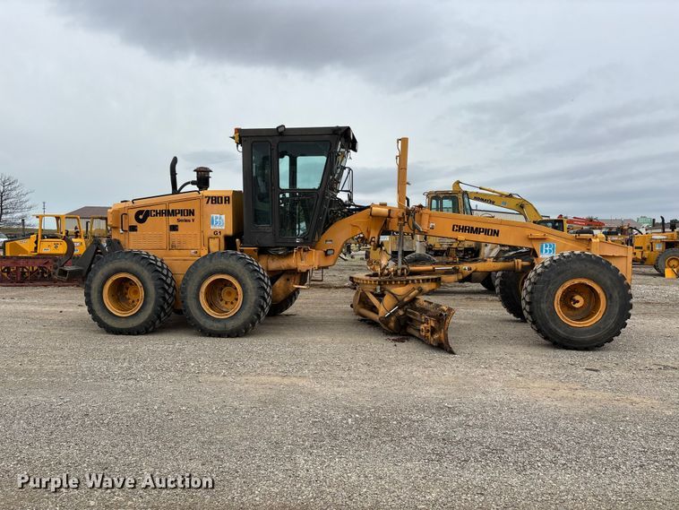 image for item DV4271 1999 Champion 780A motor grader