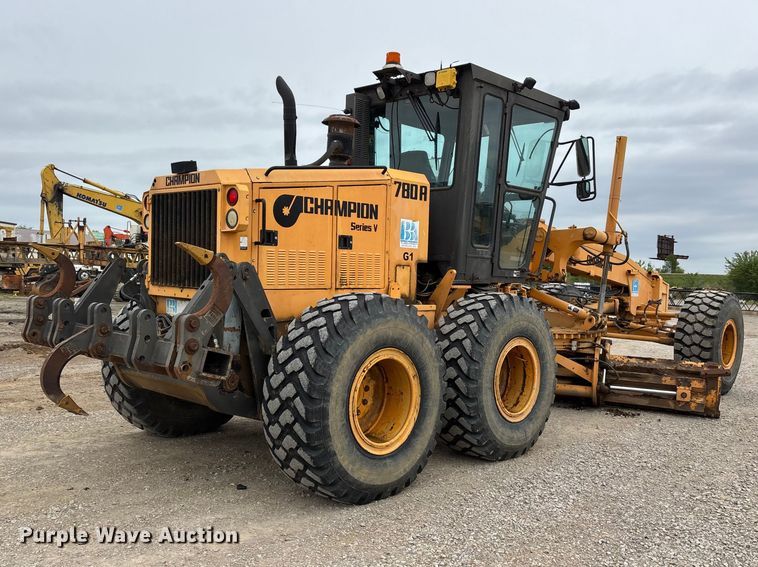 image for item DV4271 1999 Champion 780A motor grader