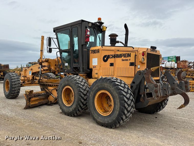 image for item DV4271 1999 Champion 780A motor grader