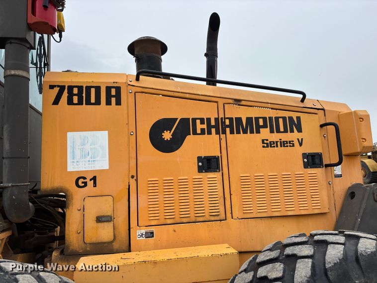 image for item DV4271 1999 Champion 780A motor grader
