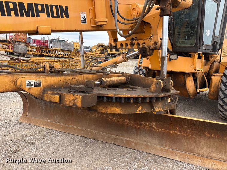 image for item DV4271 1999 Champion 780A motor grader
