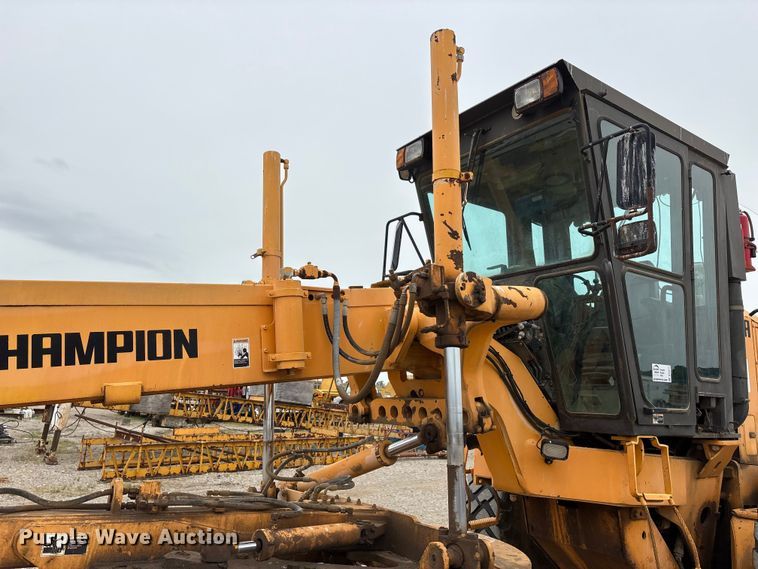 image for item DV4271 1999 Champion 780A motor grader