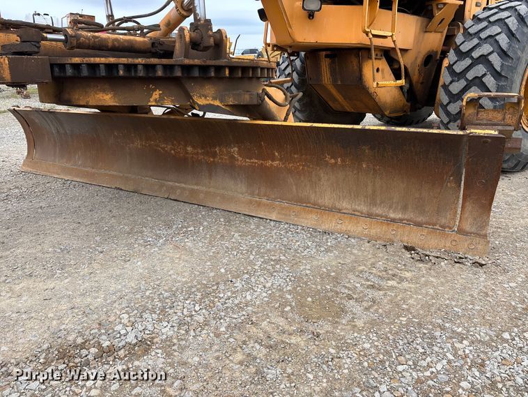 image for item DV4271 1999 Champion 780A motor grader