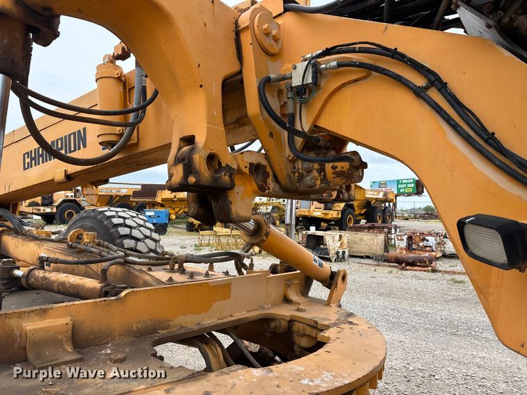 image for item DV4271 1999 Champion 780A motor grader