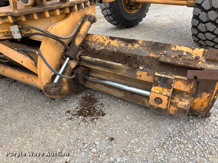 image for item DV4271 1999 Champion 780A motor grader