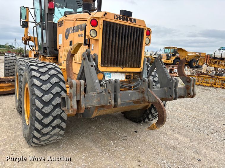 image for item DV4271 1999 Champion 780A motor grader