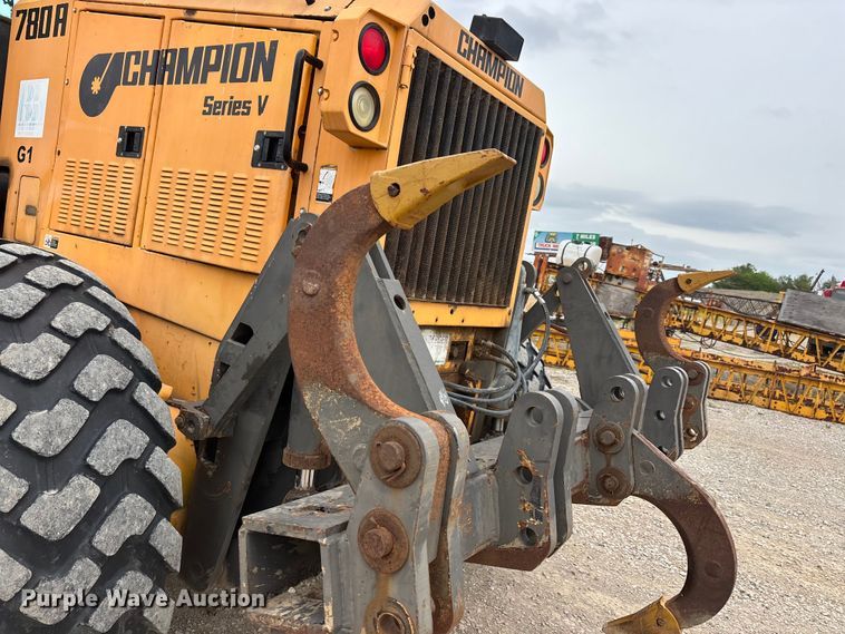 image for item DV4271 1999 Champion 780A motor grader