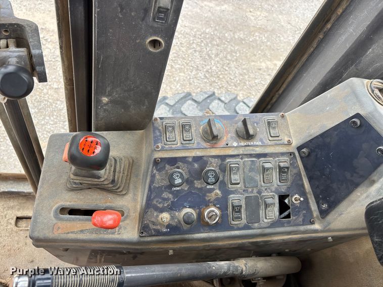 image for item DV4271 1999 Champion 780A motor grader