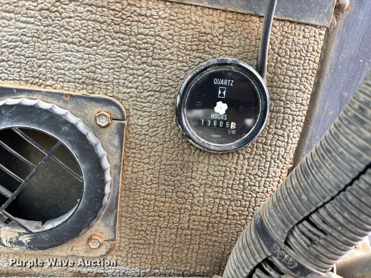 image for item DV4271 1999 Champion 780A motor grader