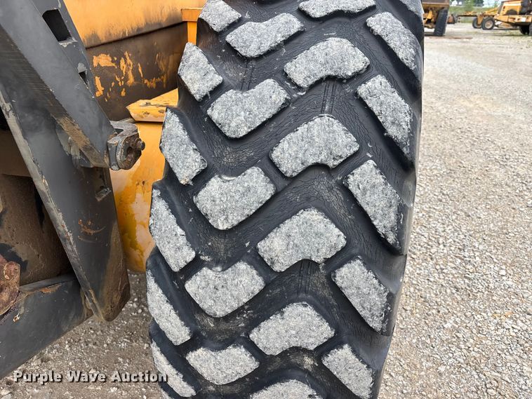 image for item DV4271 1999 Champion 780A motor grader